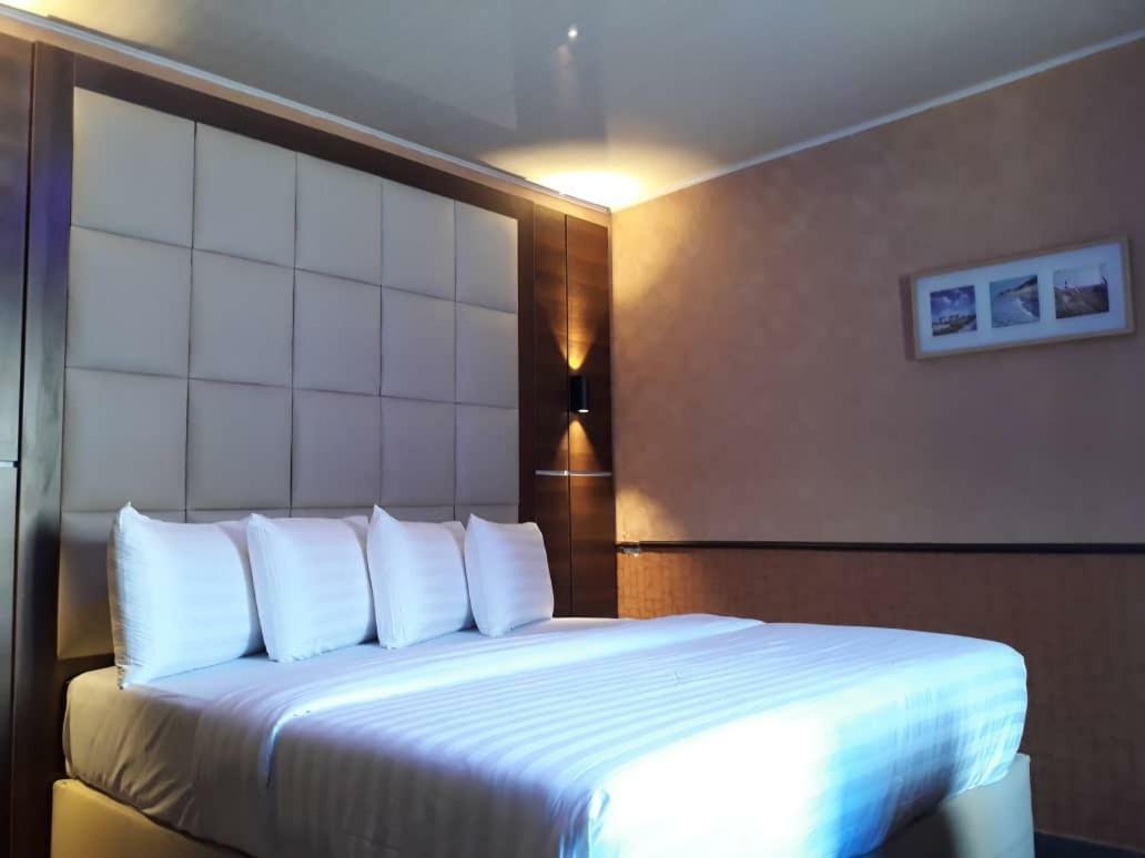 Presken Hotels @ アブジャ エクステリア 写真